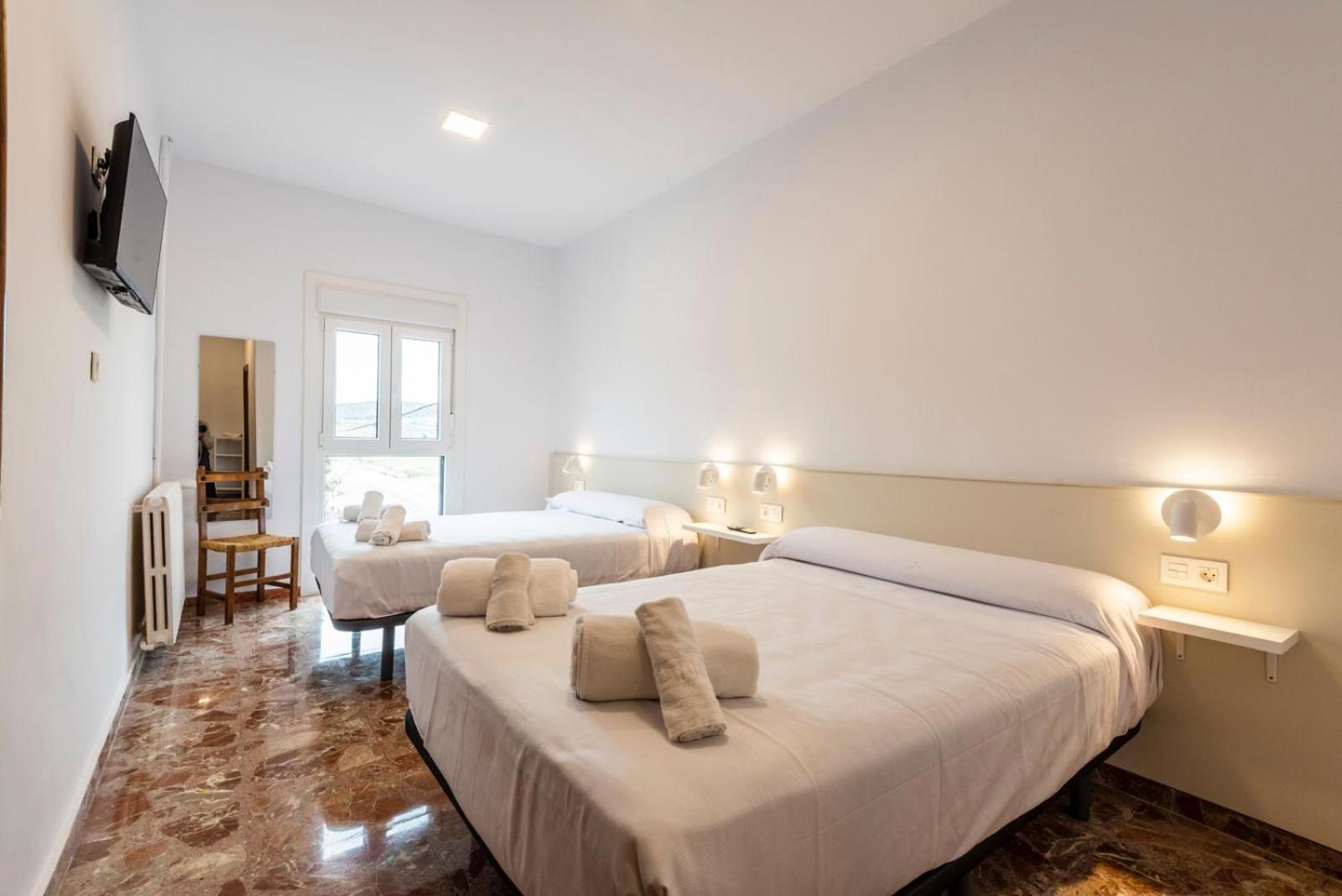 Hostal La Via Verde Sarrión エクステリア 写真